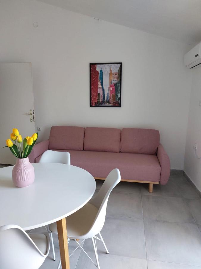 Apartmani Radic Rg Рогозница Экстерьер фото