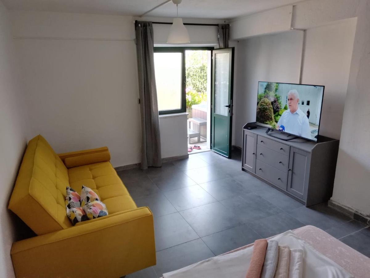 Apartmani Radic Rg Рогозница Экстерьер фото